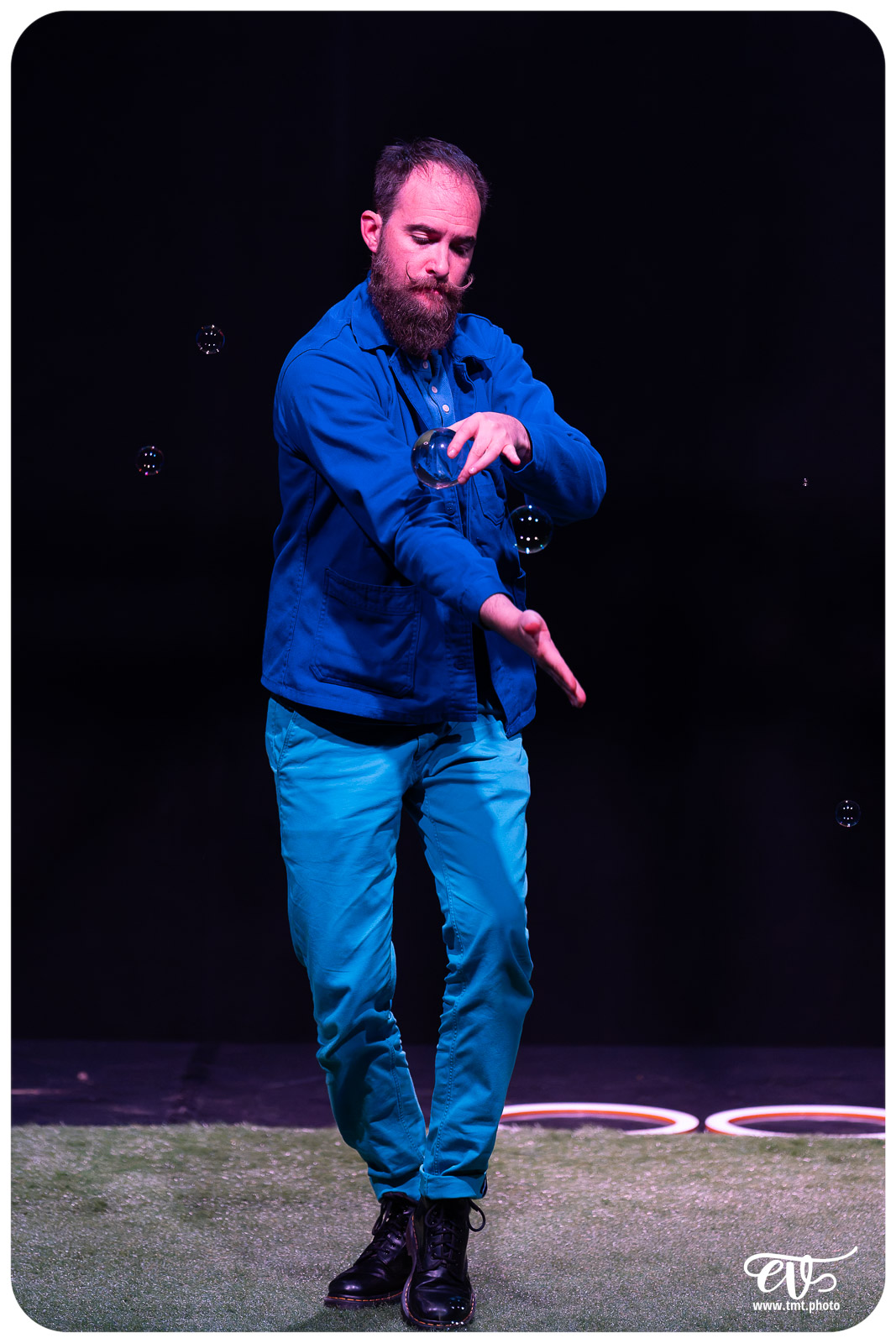 LE VERTIGE DE L'ENVERS (CIE L'ENVOLÉE CIRQUE)